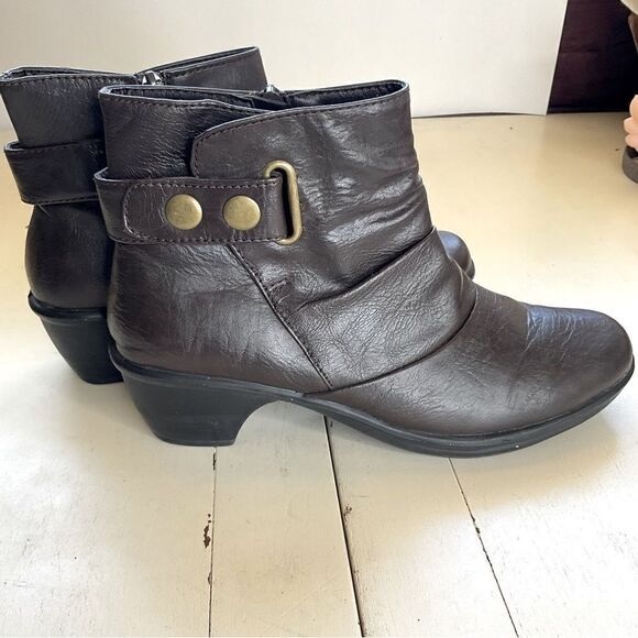 SBICCA Ankle Boots Brown Strap Side Zipper Size 7M - Picture 1 of 13